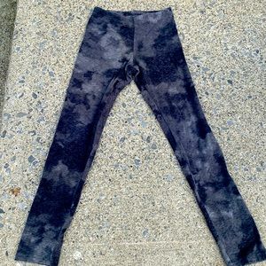 Grey leggings from Old Navy